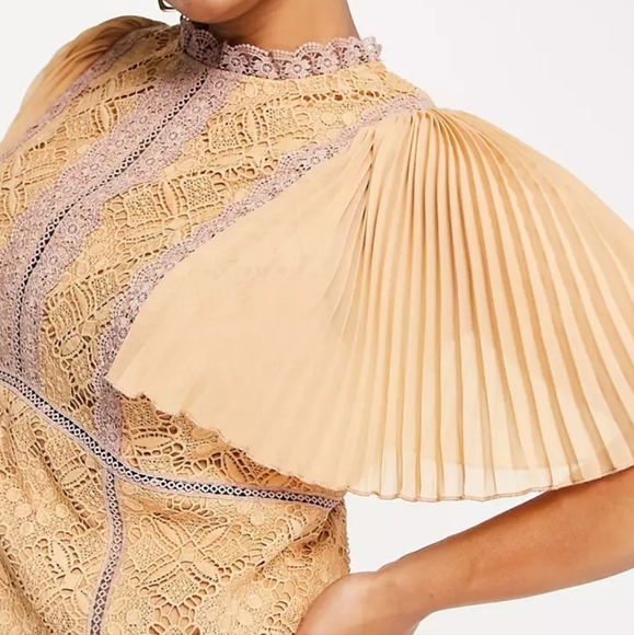 Dress - Picture 3 of 4